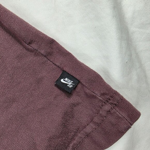 Nike SB Mens Size XL Loose Fit Burgundy Graphic T Shirt Cotton Casual DJ1214-646 - Picture 6 of 11